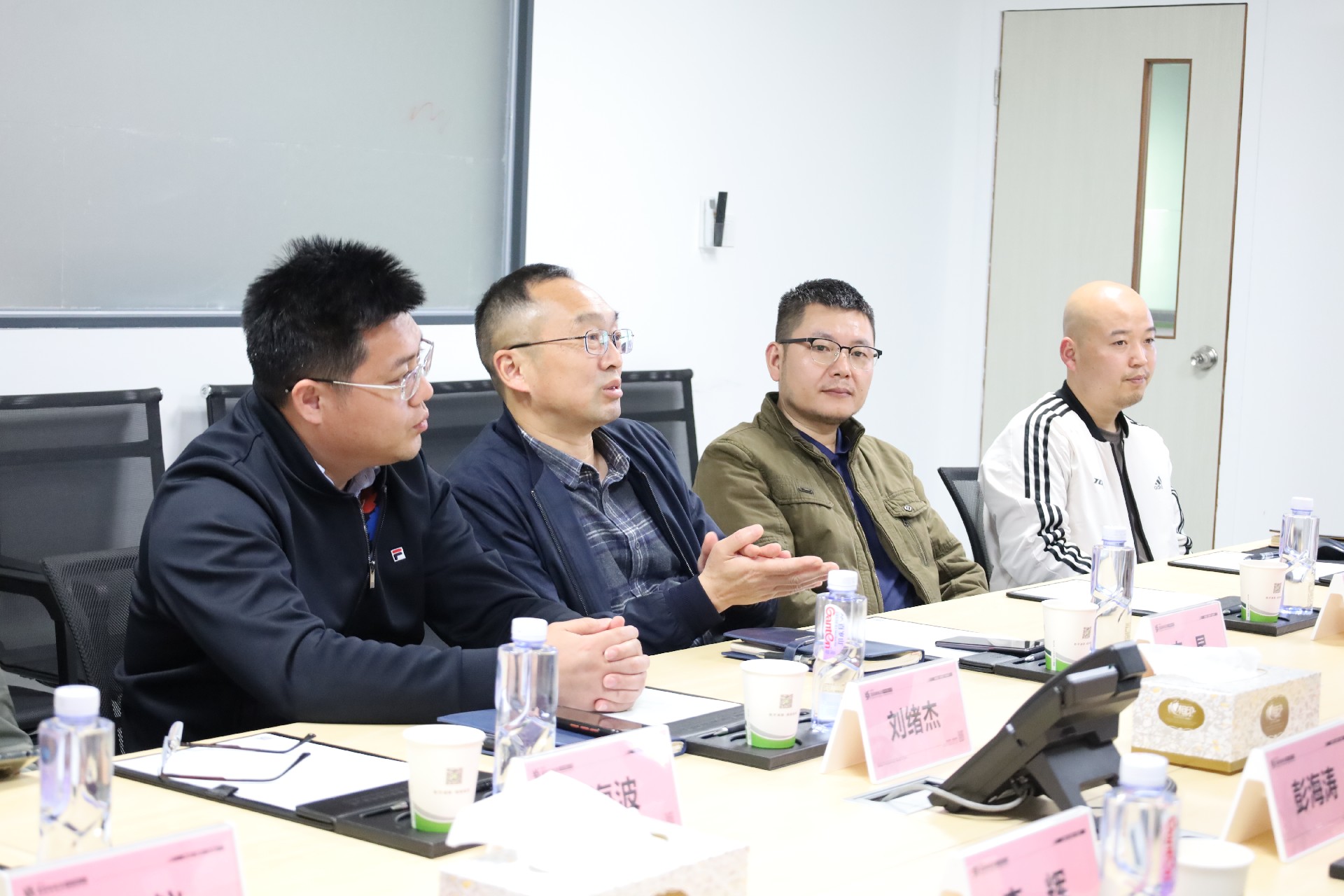 1676621827601967.jpg IMG_2593.JPG